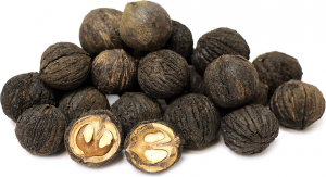 Walnuts for deworming cats and dogs 